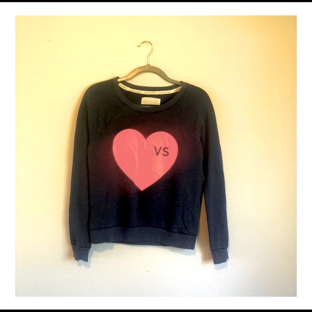 VICTORIAS SECRET Heart Crew Neck Sweatshirt Xs